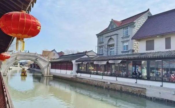 体验过都拍手叫绝？媒体评价科沃斯窗宝W2 PRO：擦窗原来这么简单